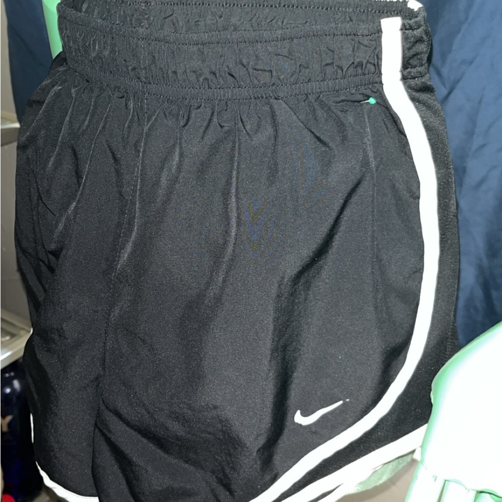 Nike Women's Dry Tempo Shorts